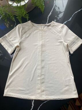 Lace-Trim Short Sleeve Top